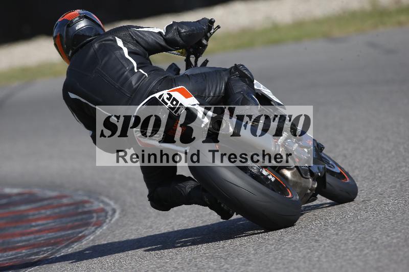 Archiv-2023/75 29.09.2023 Speer Racing ADR/Gruppe gelb/backside